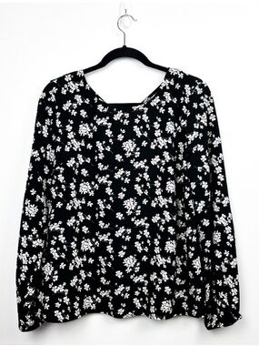 Dynamite Open Back Floral Long-Sleeve Top